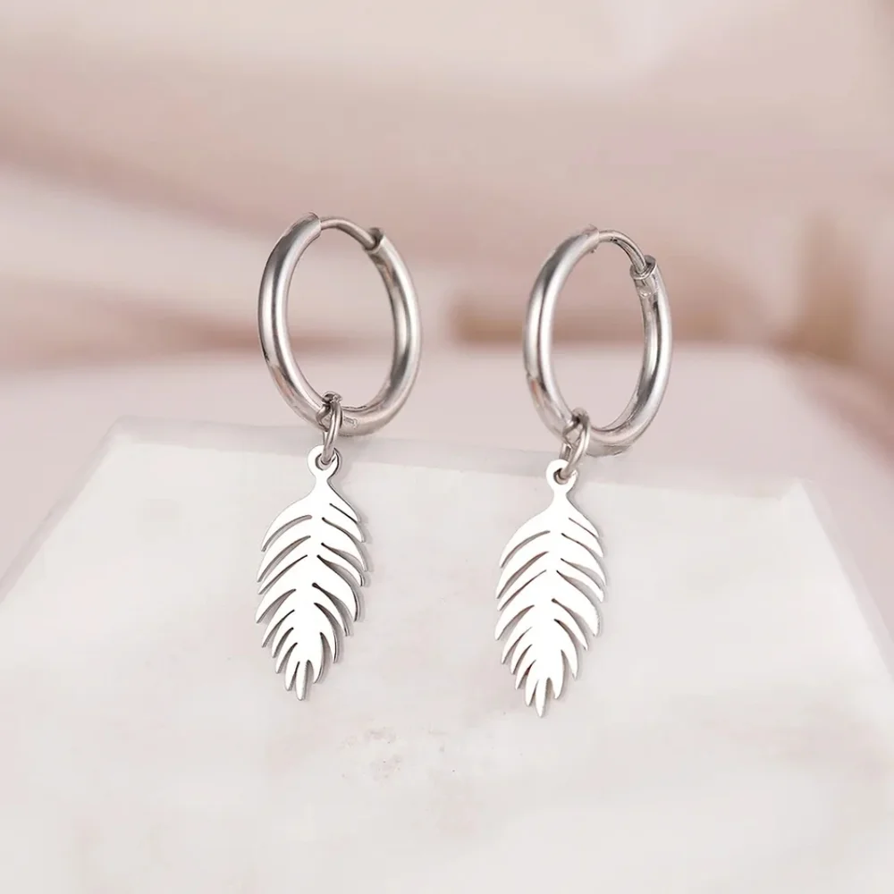 Vintage Wheat Leaves Earrings - Picture 4 of 6